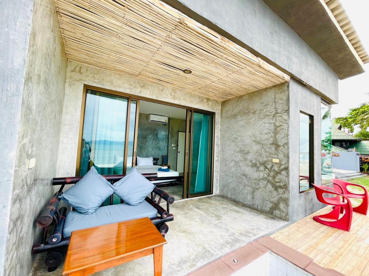 The Sea Resort Haad Rin Exterior photo